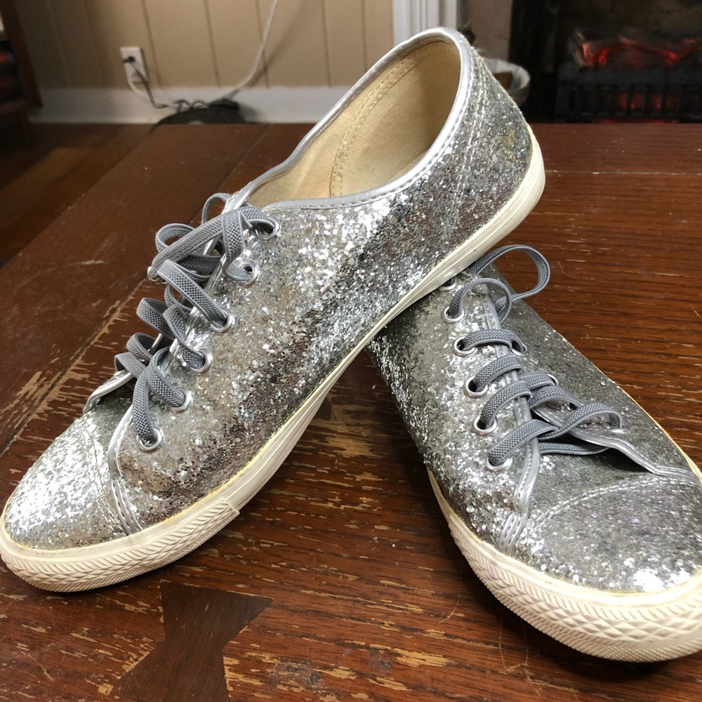 Silver sparkle tennis shoes